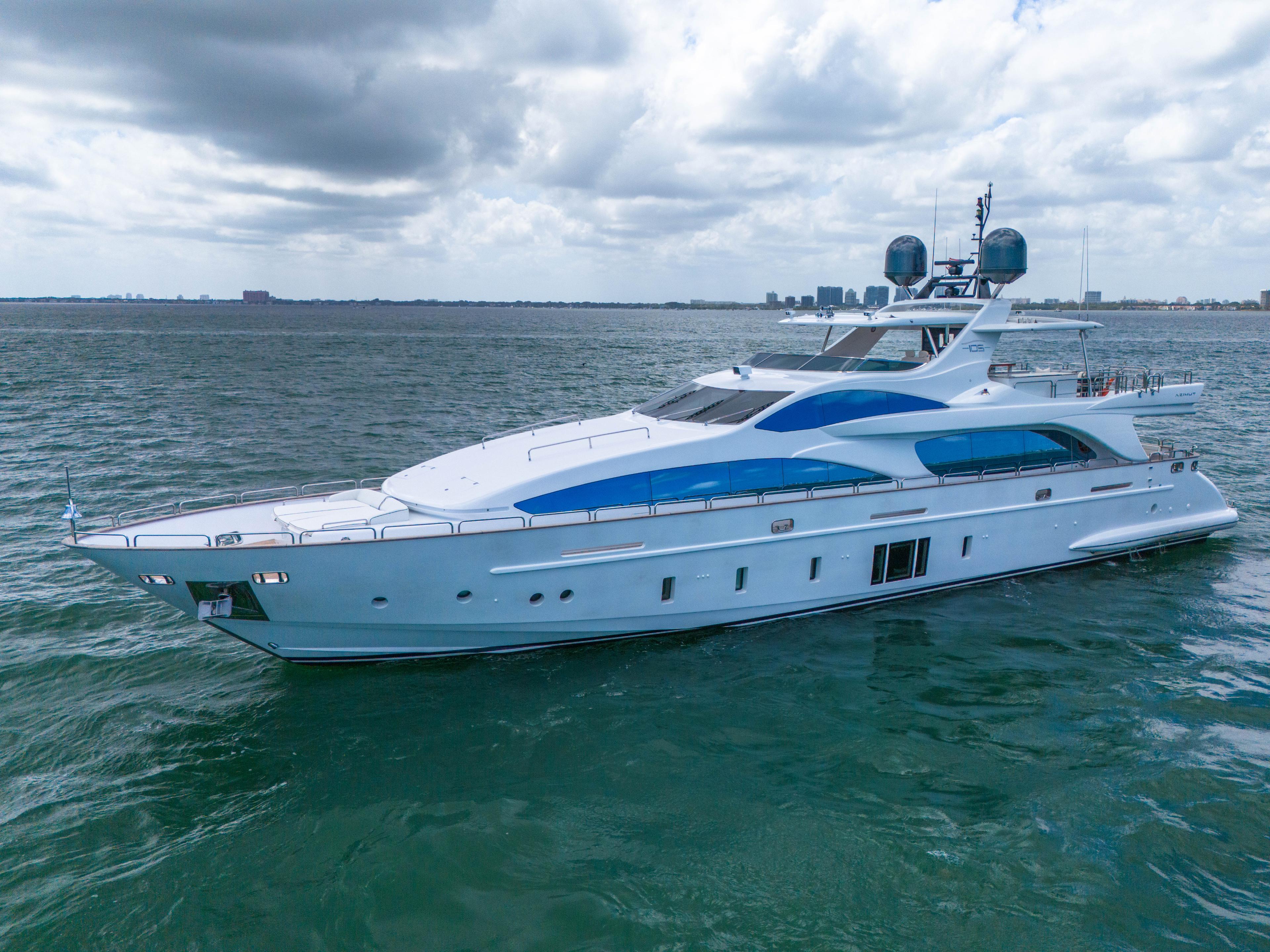 105 Feet Azimut